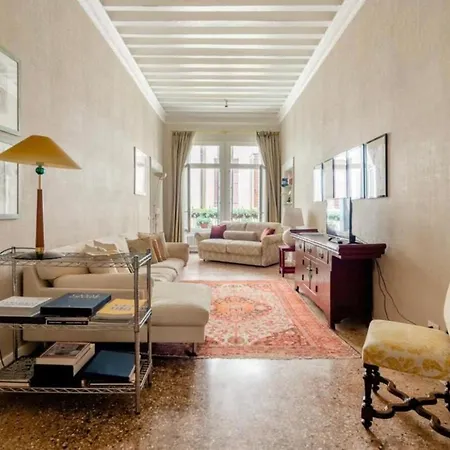 Apartment San Samuele